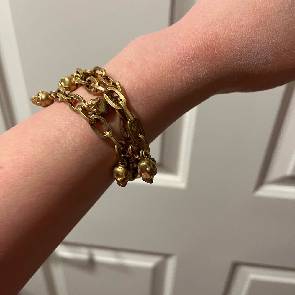 Alexander McQueen Gold tone Chain Bracelet with Skull Charms